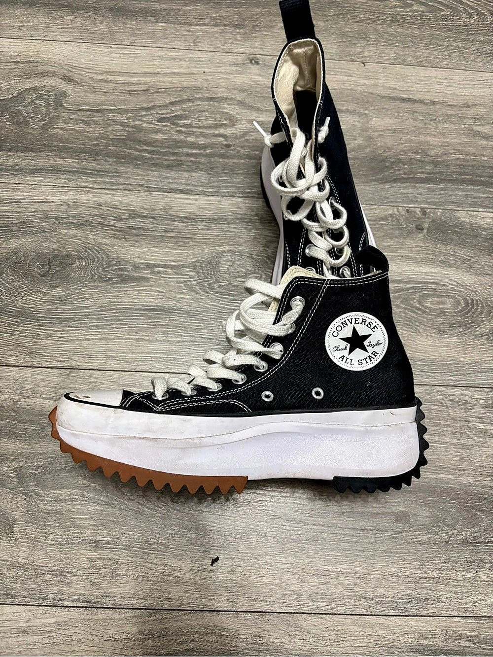 Converse Run Star Hike High Top Platform High Top Sneakers/ man 7/ woman 8.5